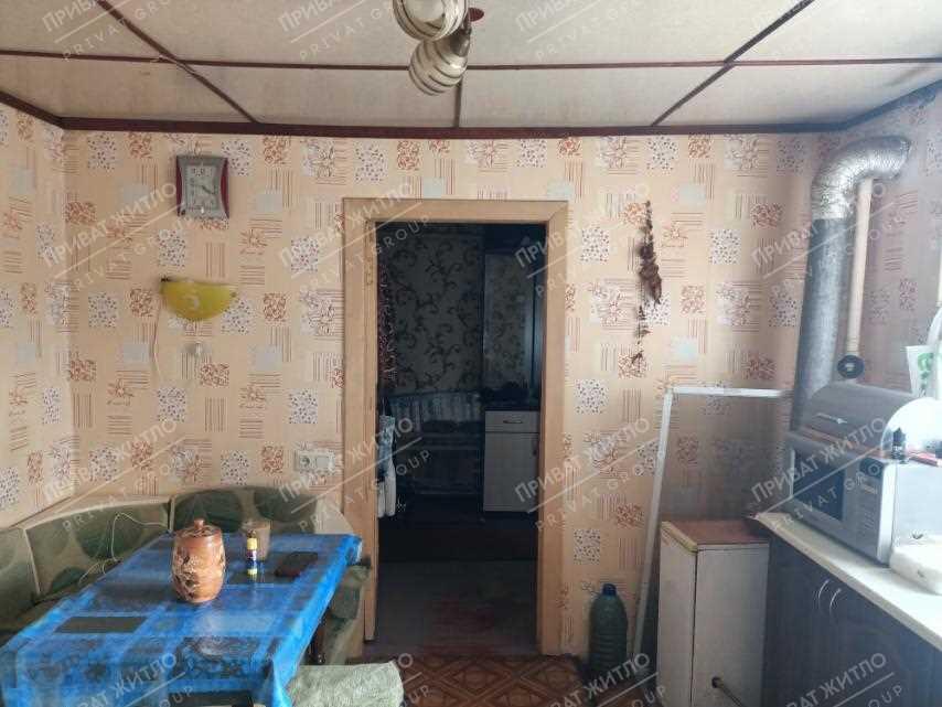Частина будинку з окремим двором біля річки. | Приват житло