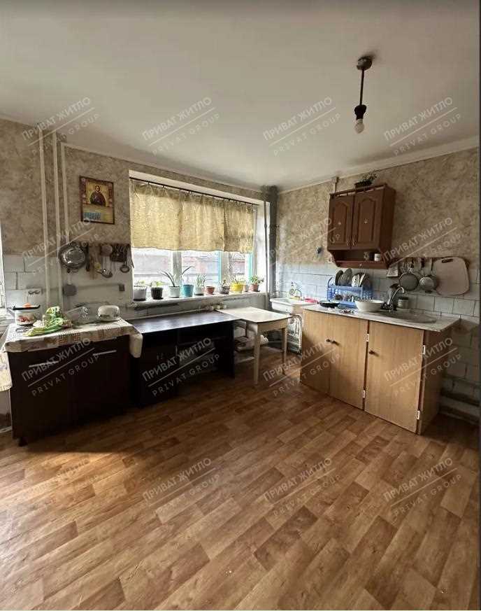 Продається простора кімната | Приват житло