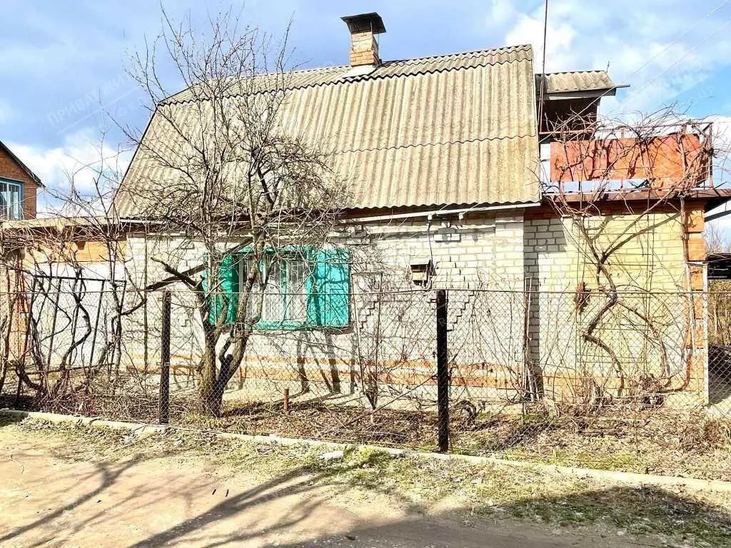  Цегляний будинок в районі Автоагрегатного заводу.
 | Приват житло