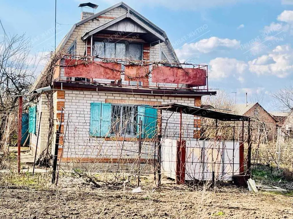  Цегляний будинок в районі Автоагрегатного заводу.
 | Приват житло