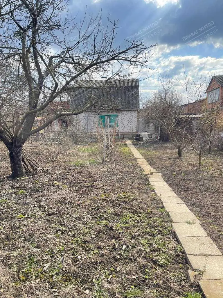  Цегляний будинок в районі Автоагрегатного заводу.
 | Приват житло