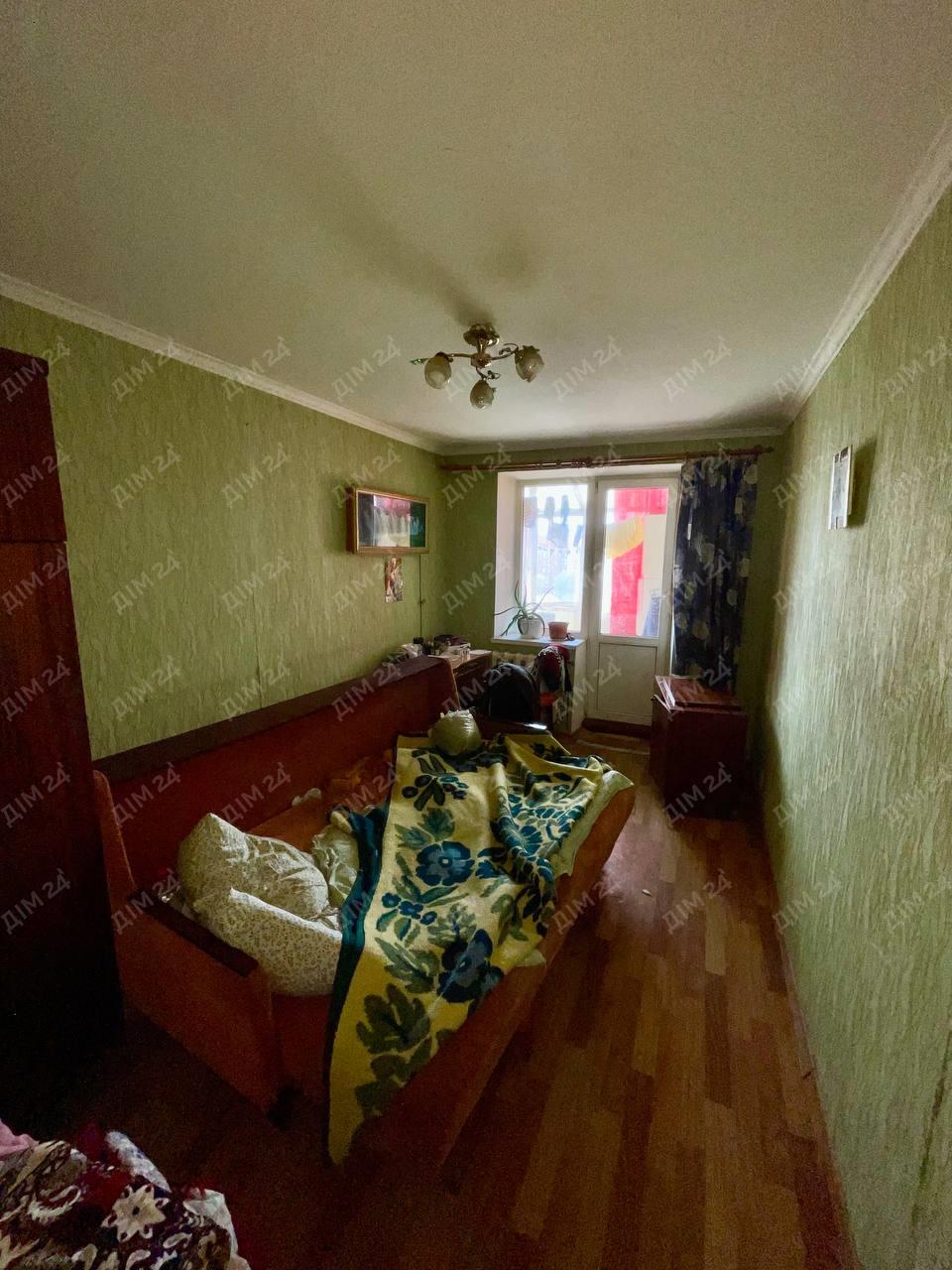 Простора трикімнатна квартира на Подолі | Приват житло