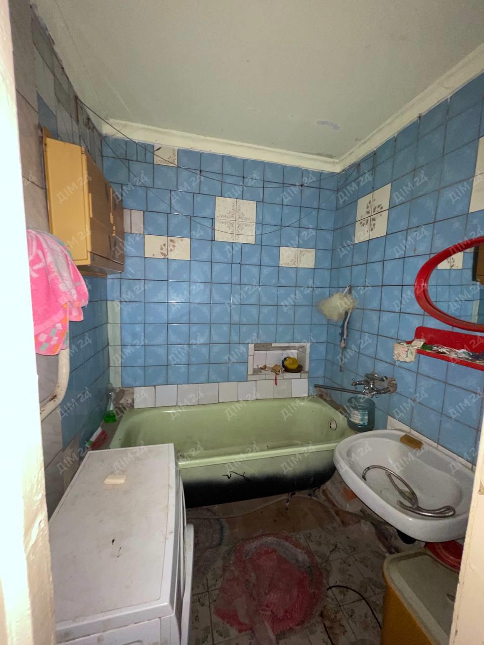 Простора трикімнатна квартира на Подолі | Приват житло