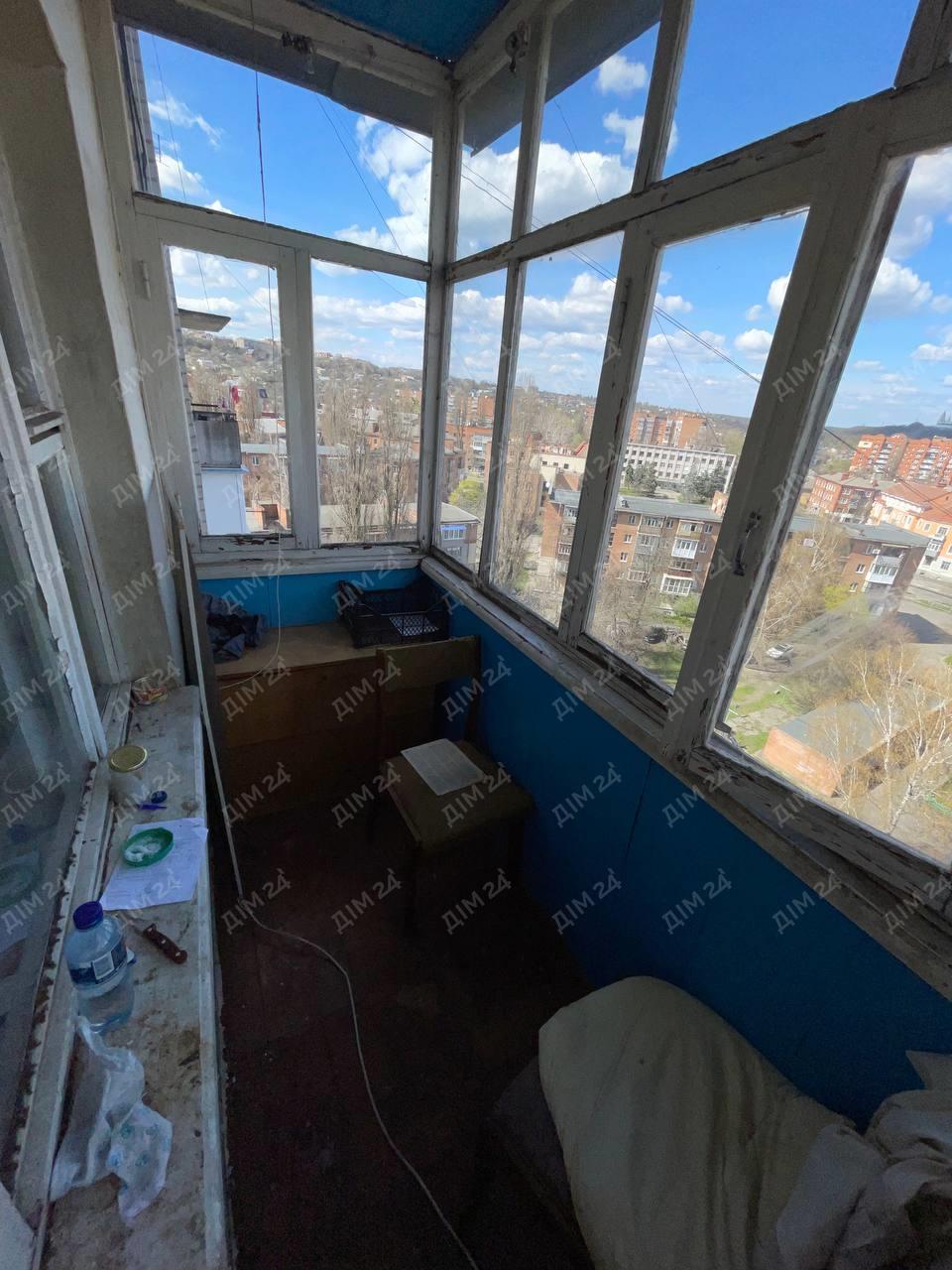 Простора трикімнатна квартира на Подолі | Приват житло