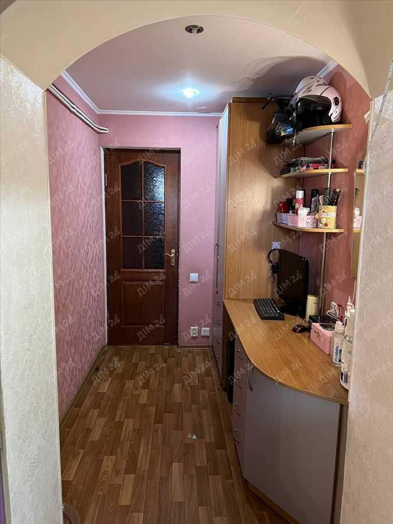 4-кімнатна квартира з  видом на монастир у самому серці історичної Полтави! | Приват житло
