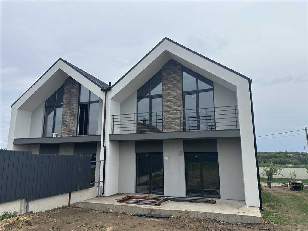 Ваш ідеальний простір чекає на вас у затишному мікрорайоні Яр! | Приват житло