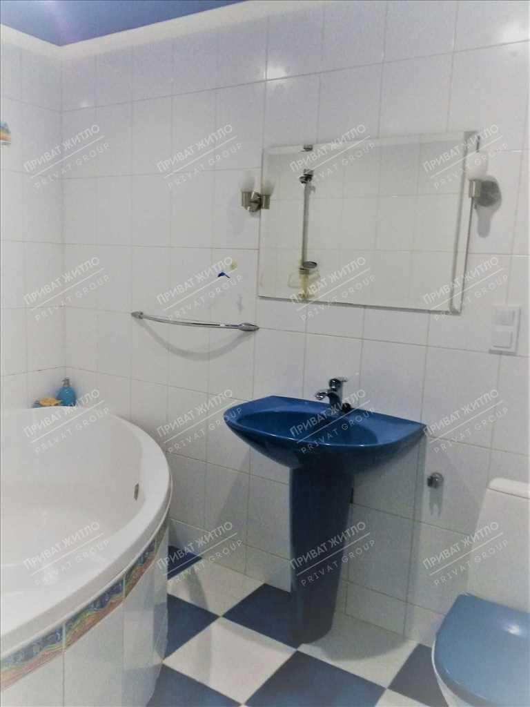 3 кімнатна квартира в центрі міста. | Приват житло