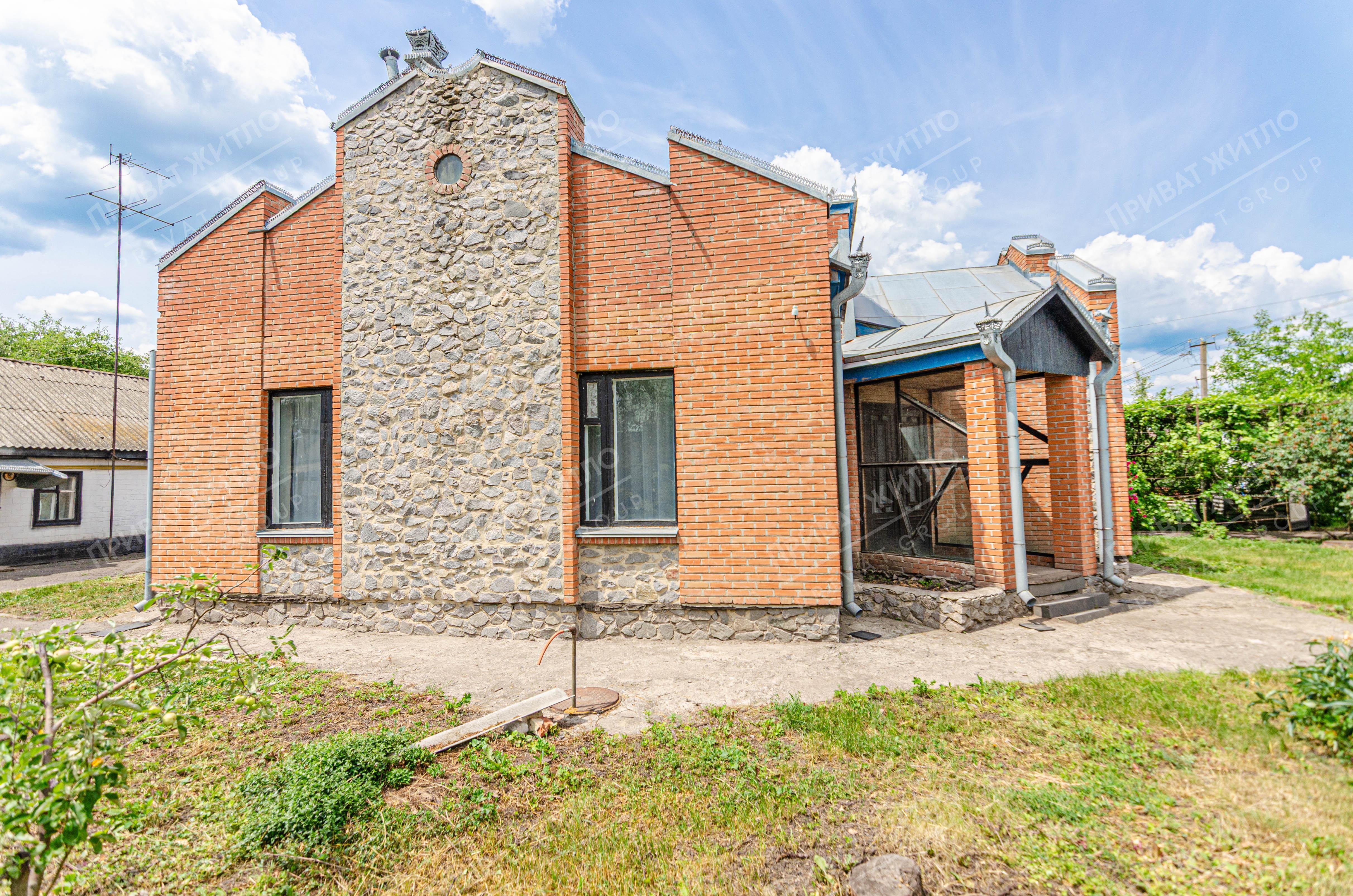 Окремий будинок біля Полтави.  | Приват житло