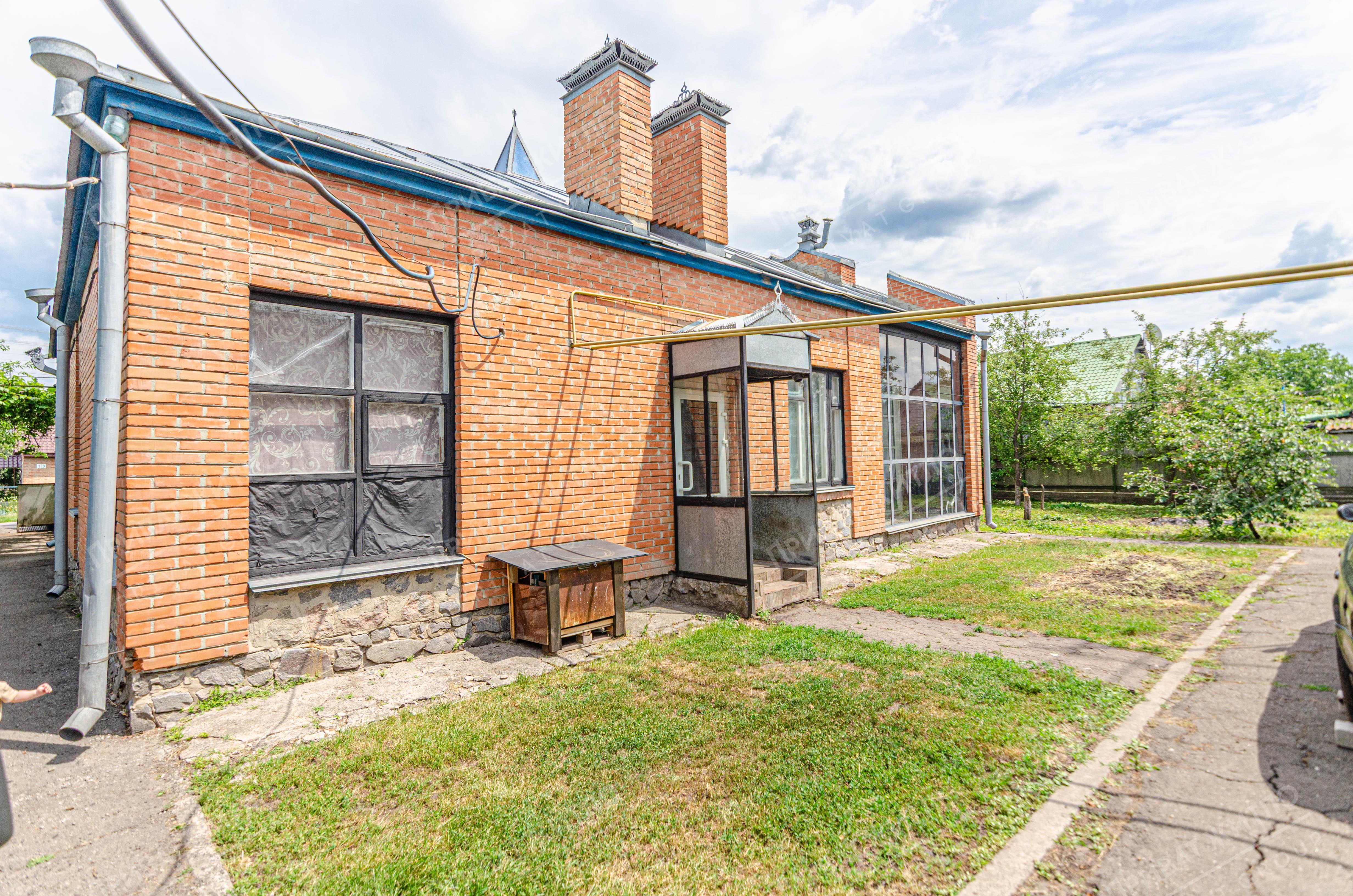 Окремий будинок біля Полтави.  | Приват житло