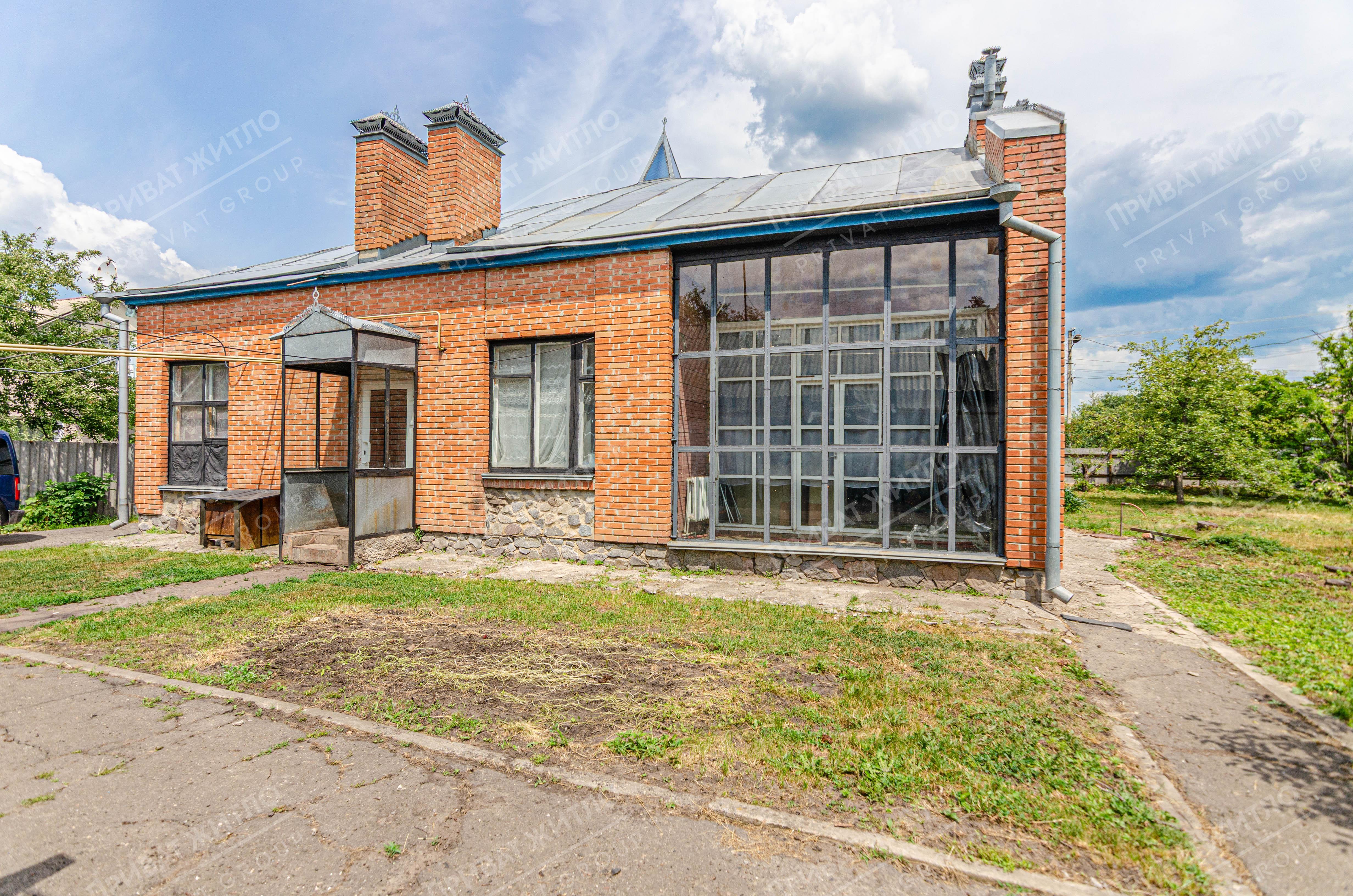 Окремий будинок біля Полтави.  | Приват житло