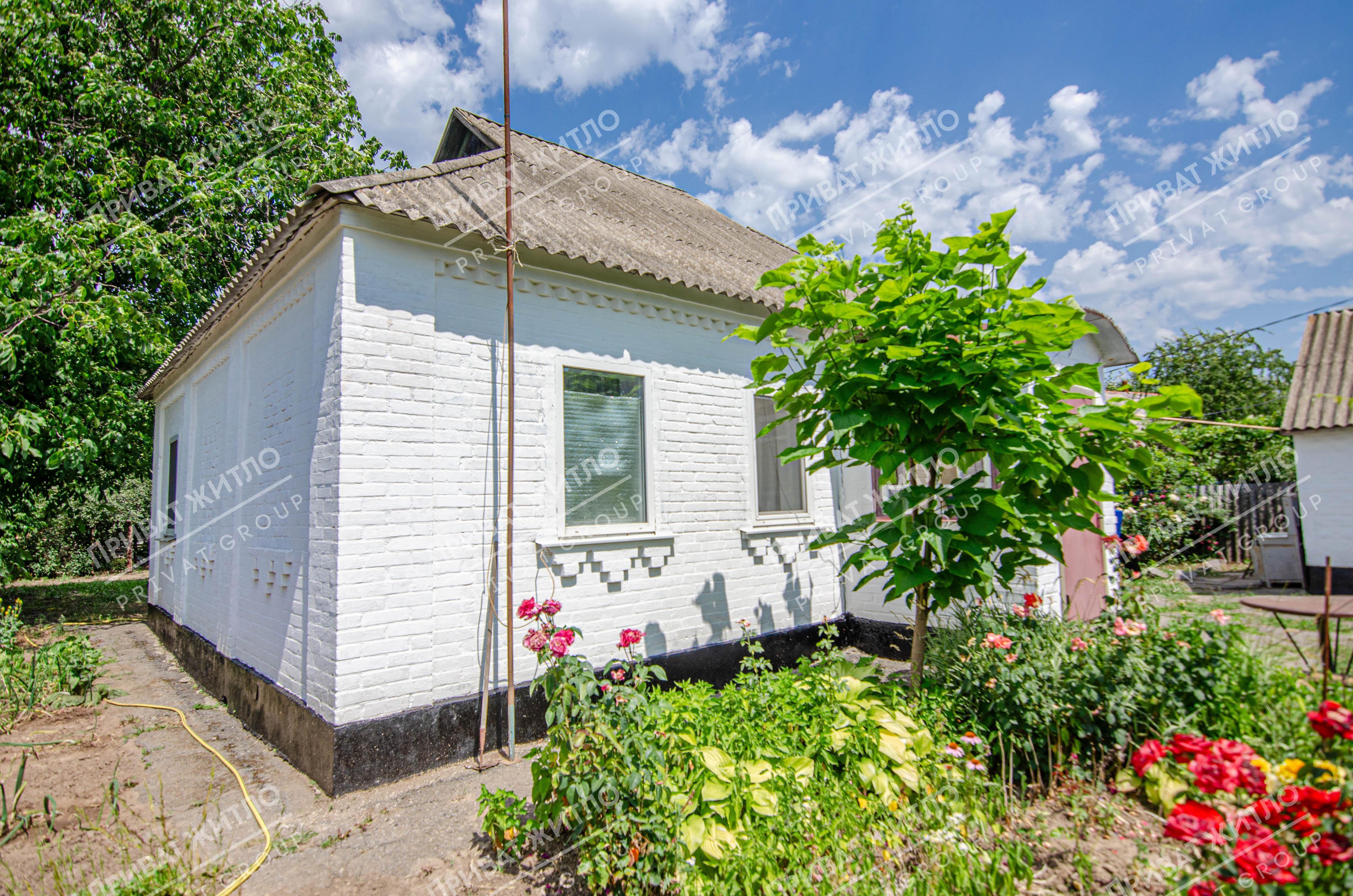 Продається гарний будинок в передмісті Полтави. | Приват житло