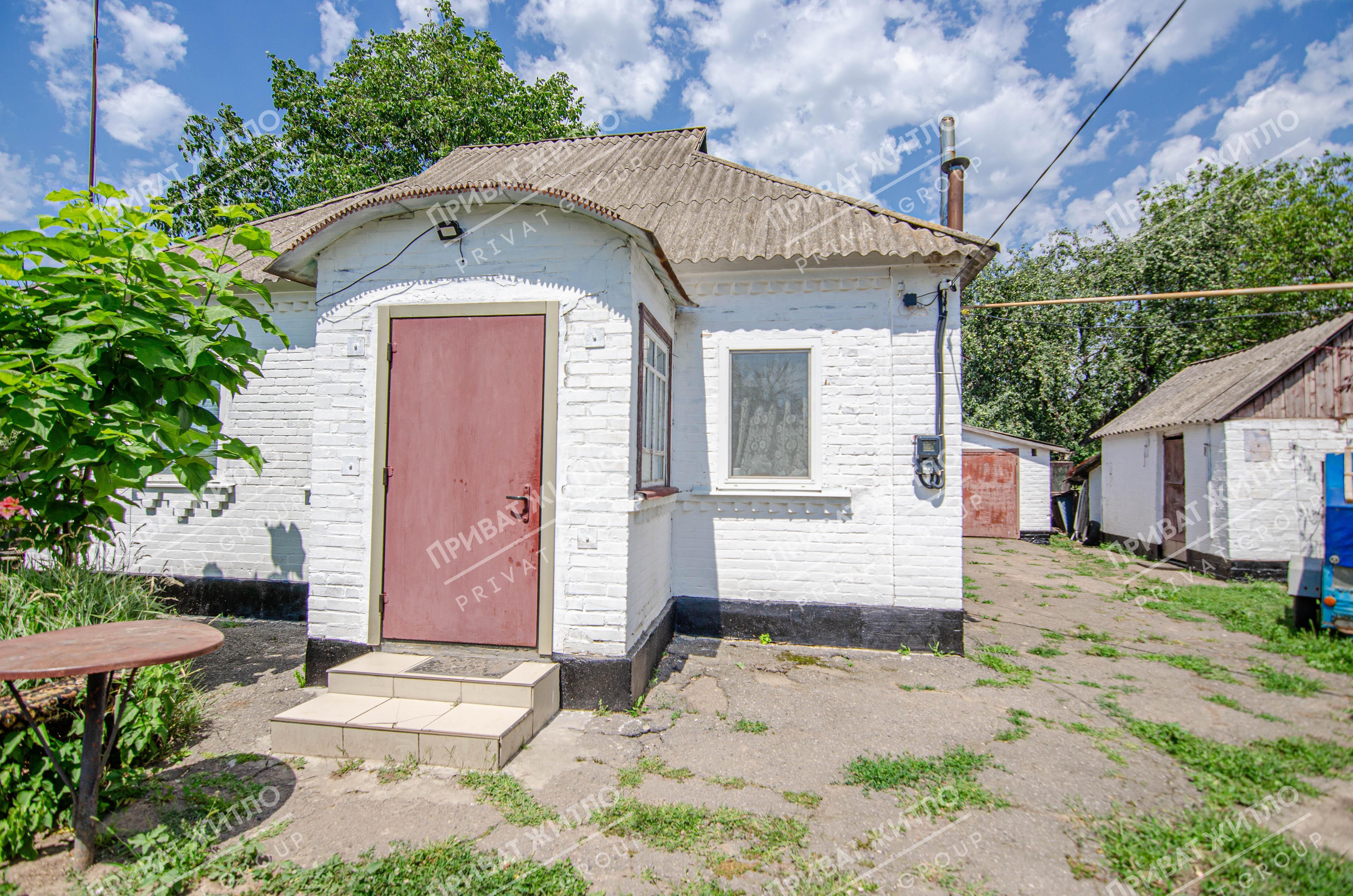 Продається гарний будинок в передмісті Полтави. | Приват житло