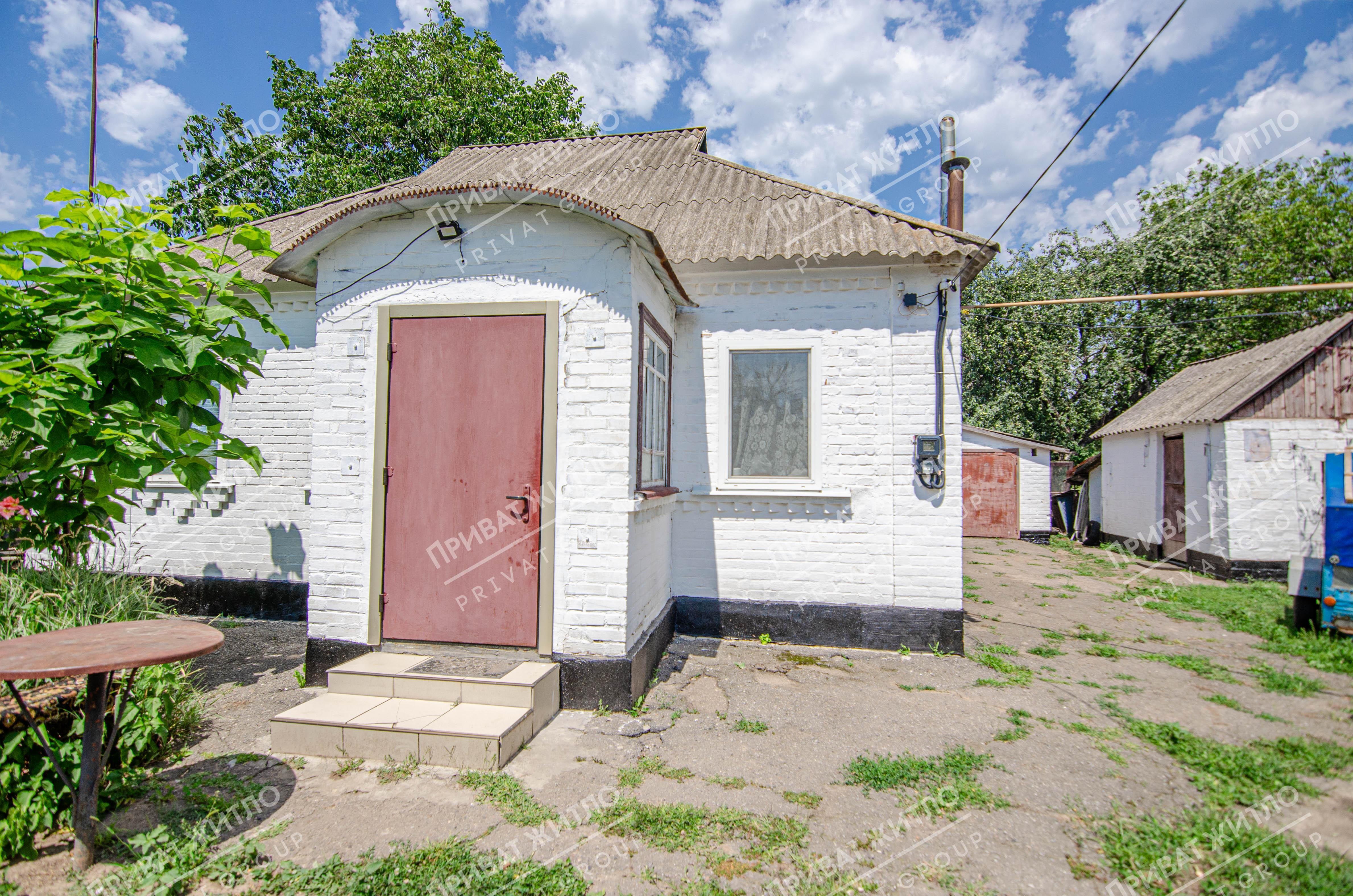 Продається гарний будинок в передмісті Полтави. | Приват житло