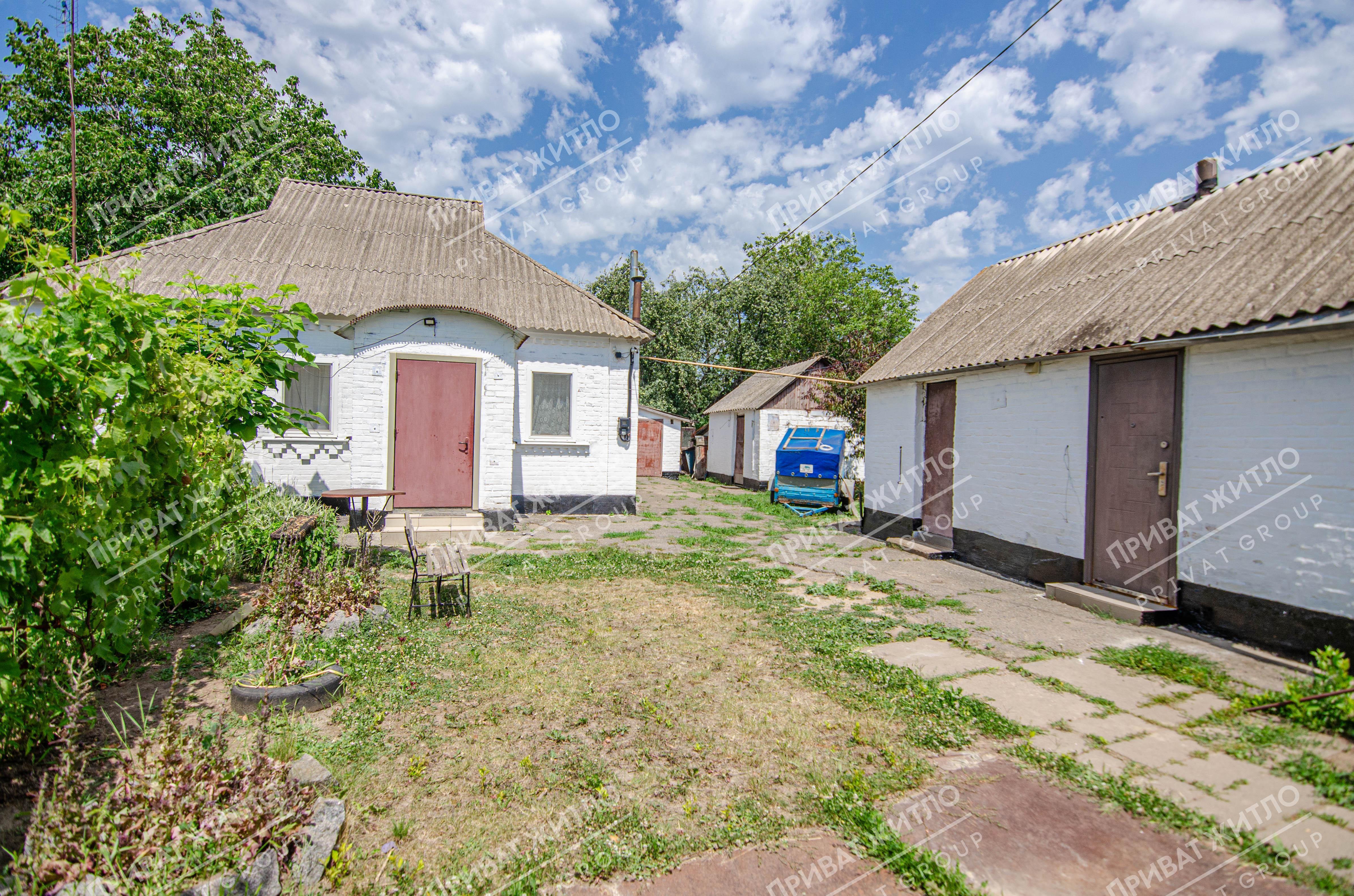 Продається гарний будинок в передмісті Полтави. | Приват житло