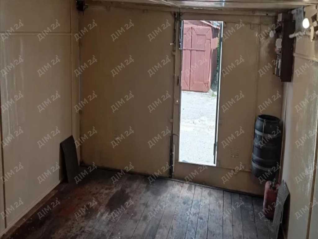 Гараж на Подолі | Приват житло