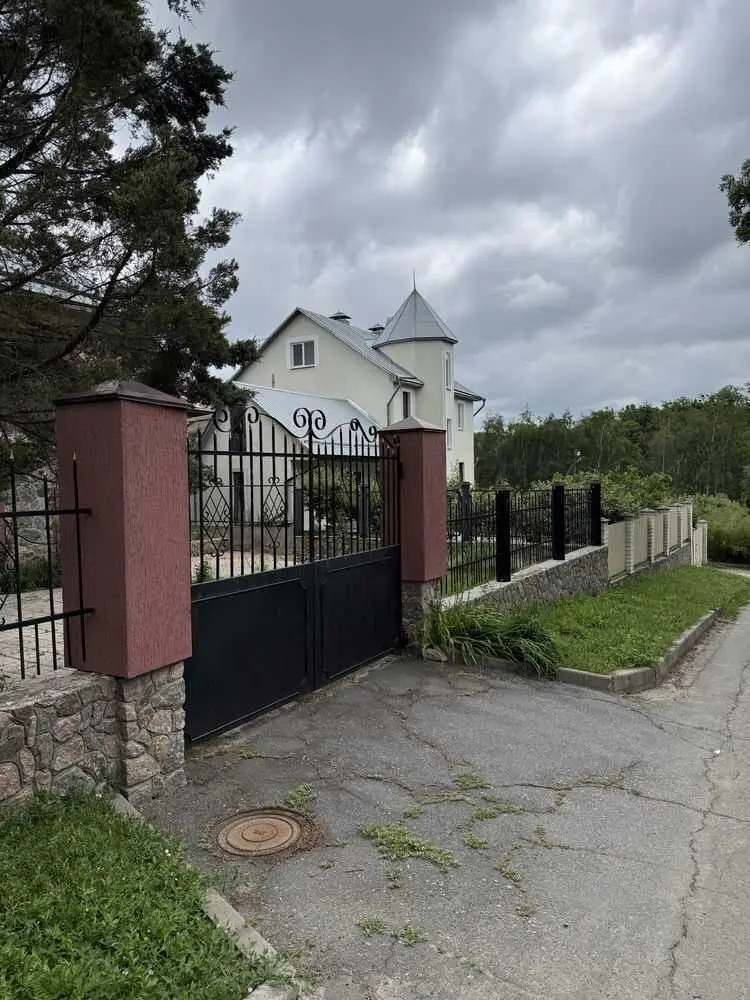 Продаж однієї або декількох земельних ділянки в гарній локації | Приват житло