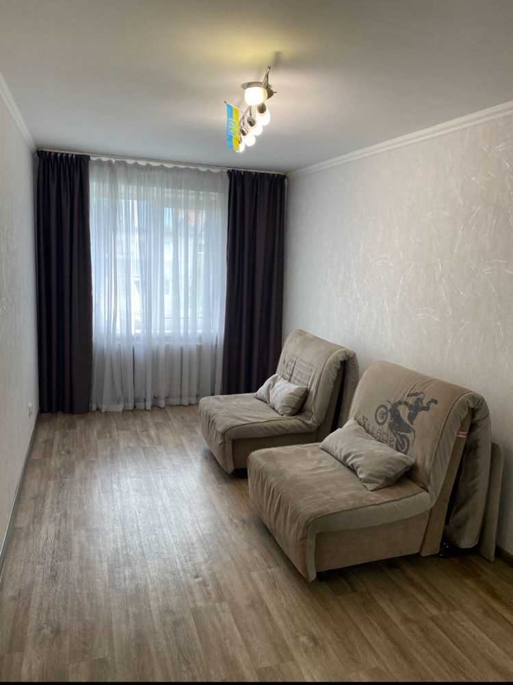 Простора 3-кімнатна квартира-студія на Браїлках! | Приват житло