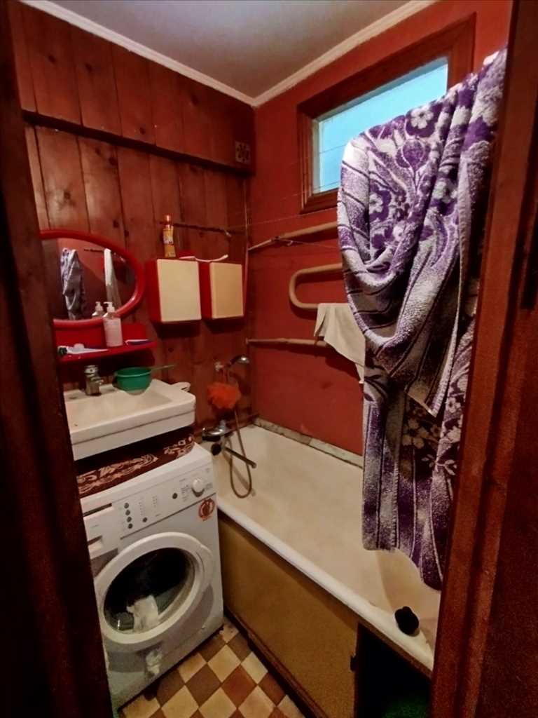 Двокімнатна квартира біля тролейбусного депо | Приват житло