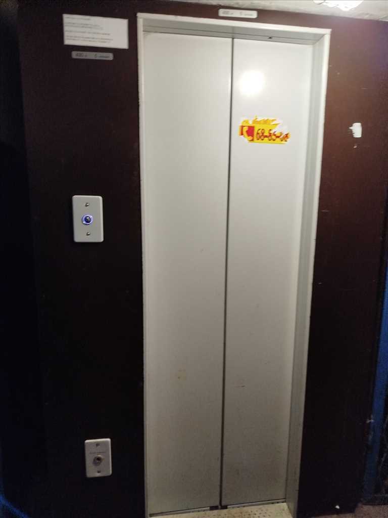 Двокімнатна квартира біля тролейбусного депо | Приват житло