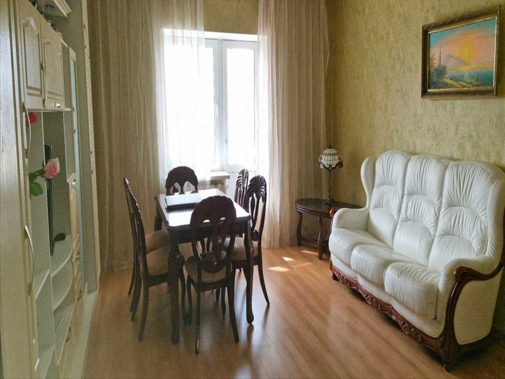 Класичний і вишуканий стиль у центрі міста. | Приват житло