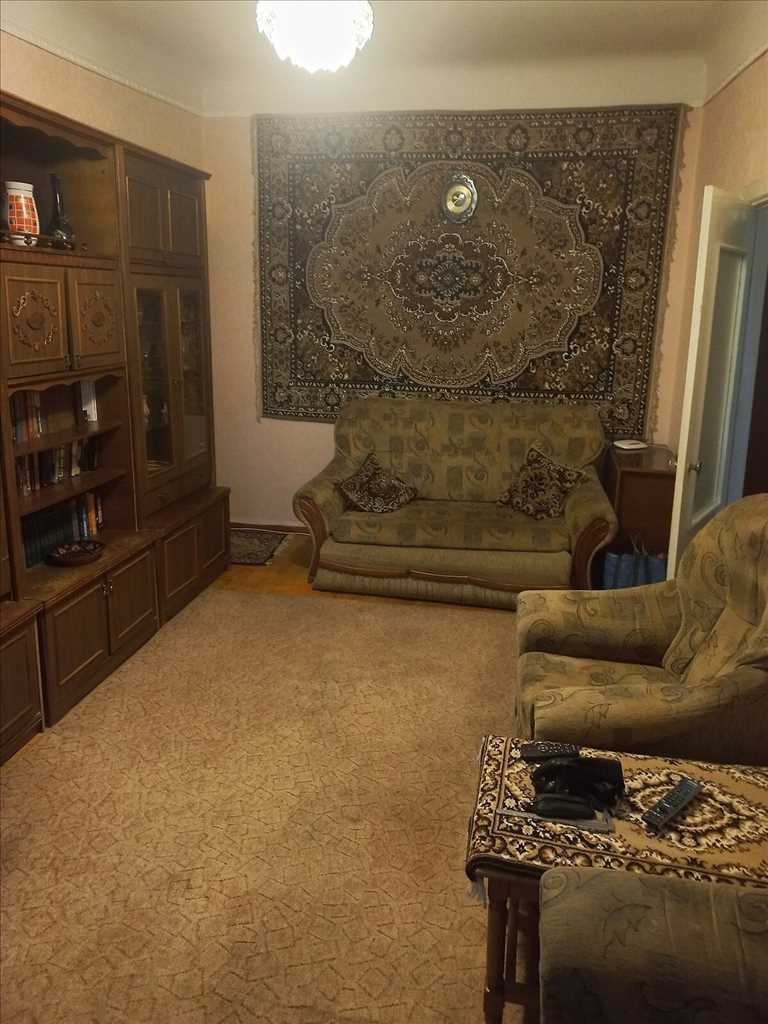 Трикімнатна квартира в гарному місці по доступній  вартості | Приват житло