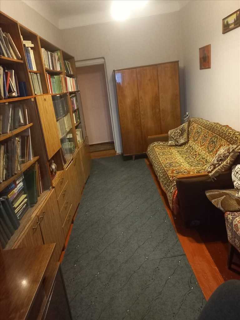 Трикімнатна квартира в гарному місці по доступній  вартості | Приват житло