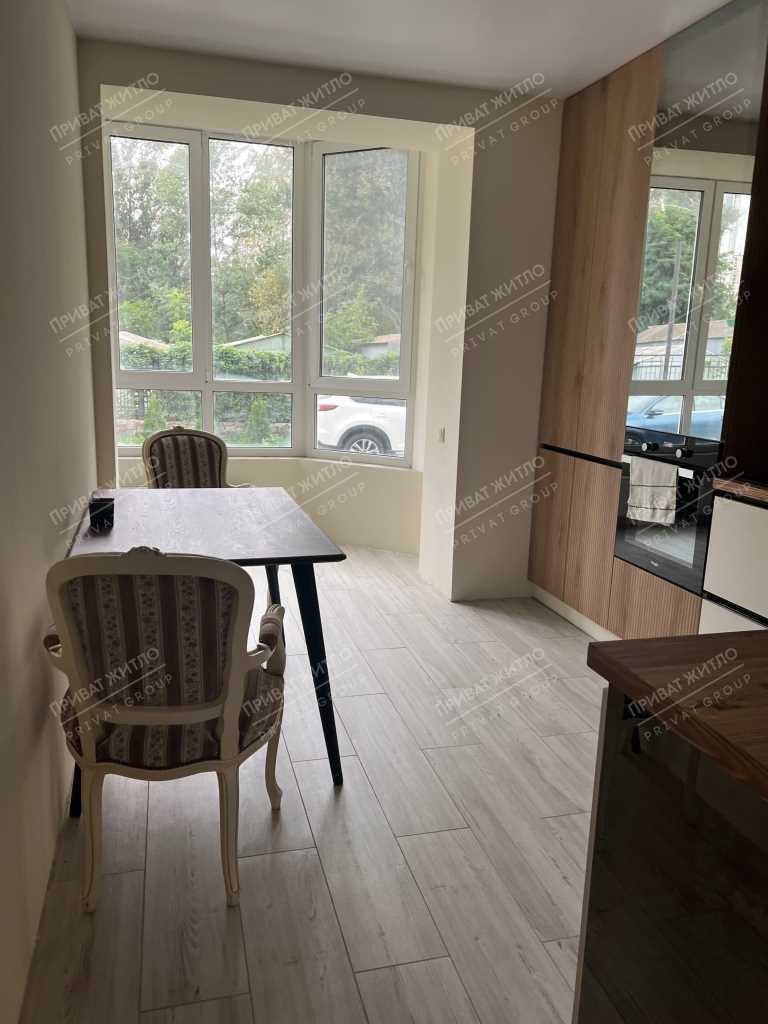 Продам простору трикімнатну квартиру на Подолі! | Приват житло