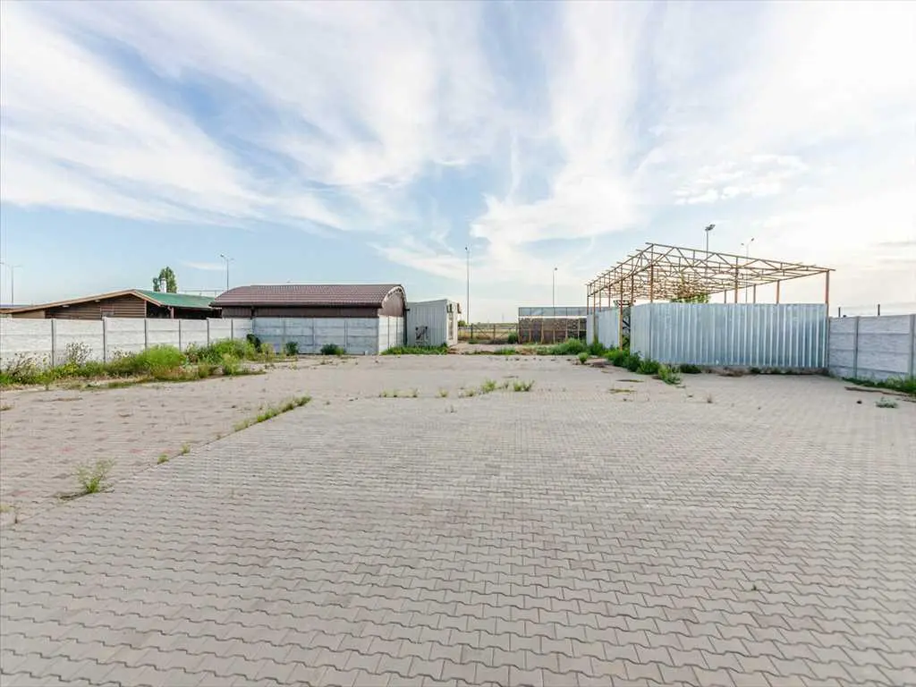 Продаж земельної ділянки — 28 соток, траса Київ–Харків | Приват житло