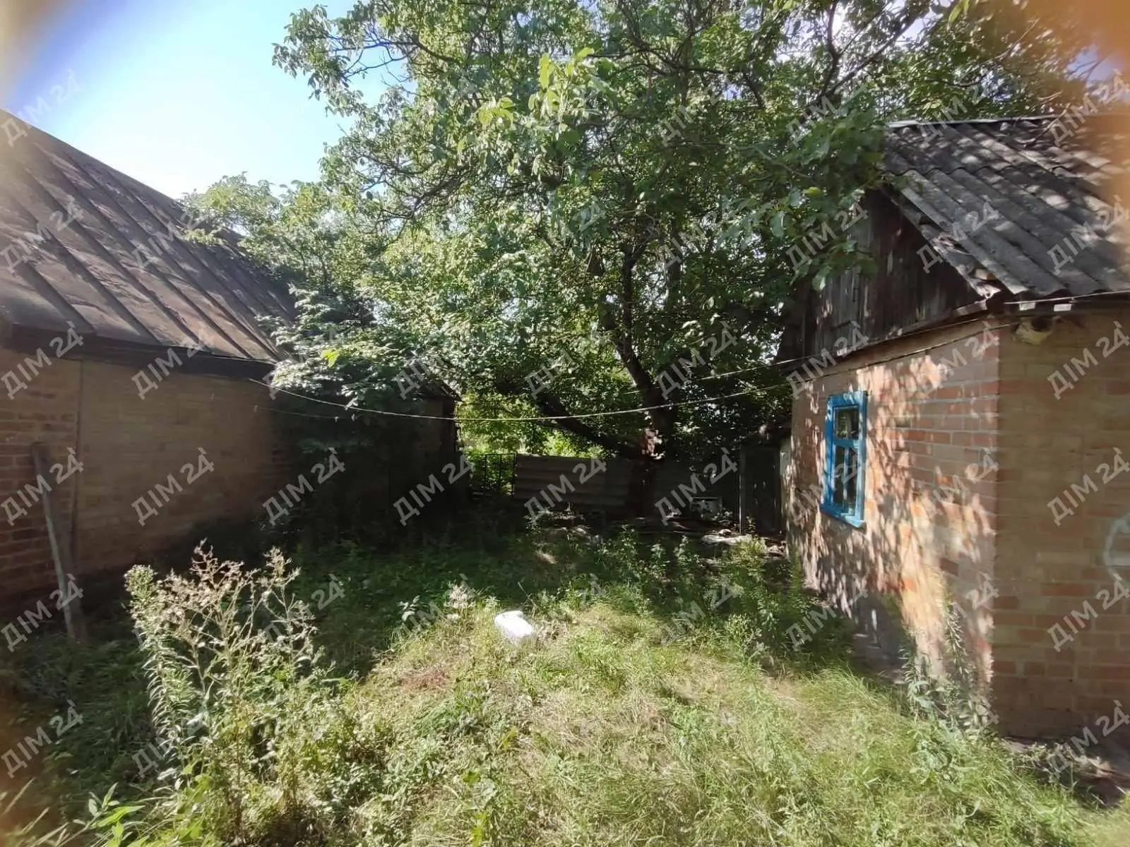 Сем`янівка. Будинок з комунікаціями біля річки. | Приват житло
