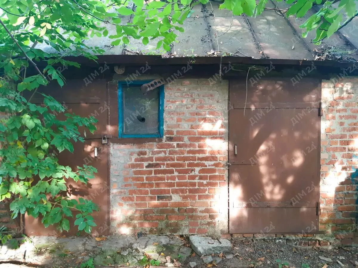 Сем`янівка. Будинок з комунікаціями біля річки. | Приват житло