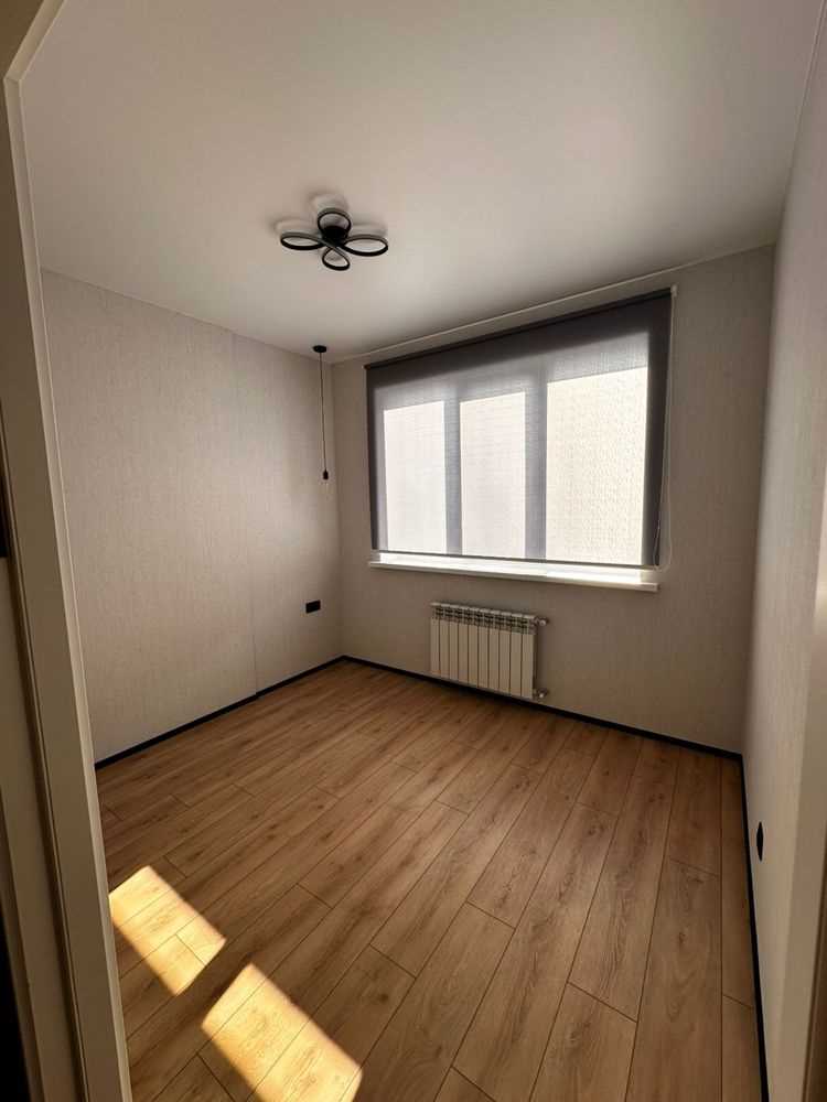 Однокімнатна з ремонтом  в ЖК Пелюстковий | Приват житло