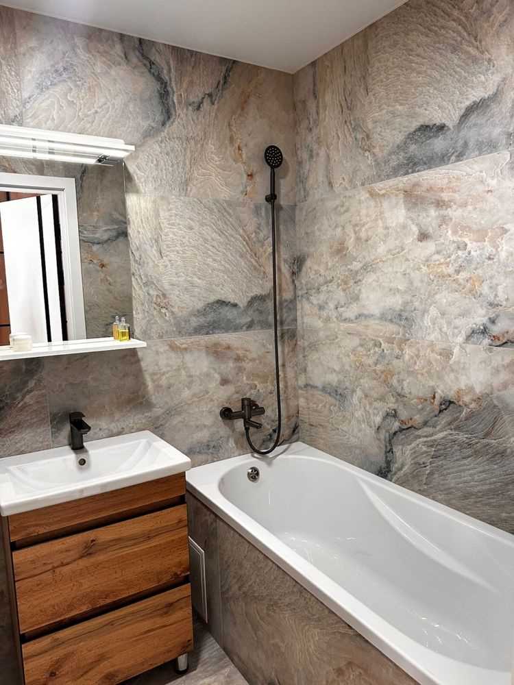 Однокімнатна з ремонтом  в ЖК Пелюстковий | Приват житло