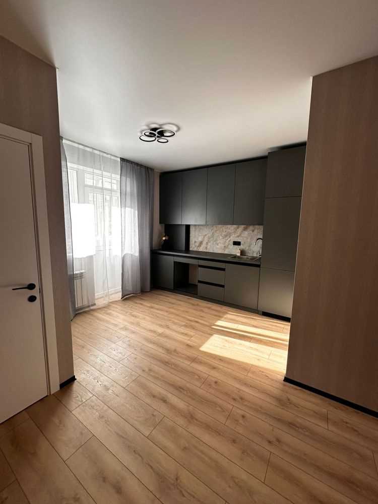 Однокімнатна з ремонтом  в ЖК Пелюстковий | Приват житло