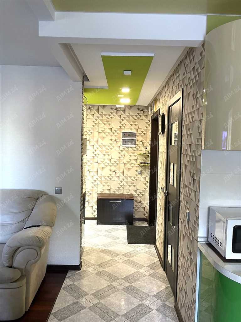 Простора 2 кімнатна квартира з євроремонтом.Район Половки. | Приват житло