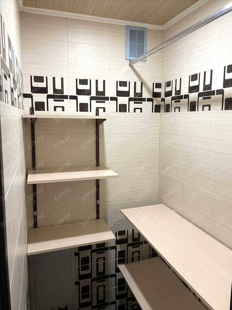 Простора 2 кімнатна квартира з євроремонтом.Район Половки. | Приват житло