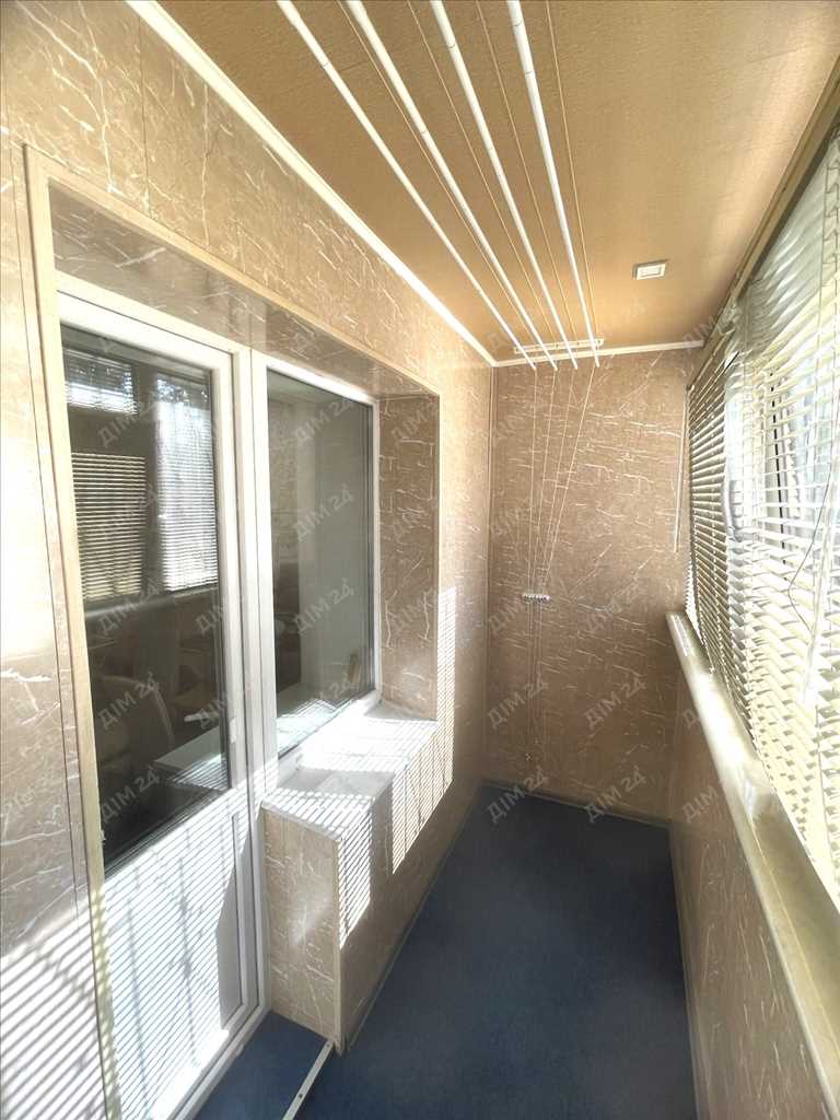 Простора 2 кімнатна квартира з євроремонтом.Район Половки. | Приват житло