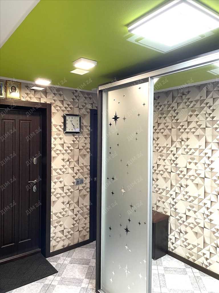 Простора 2 кімнатна квартира з євроремонтом.Район Половки. | Приват житло