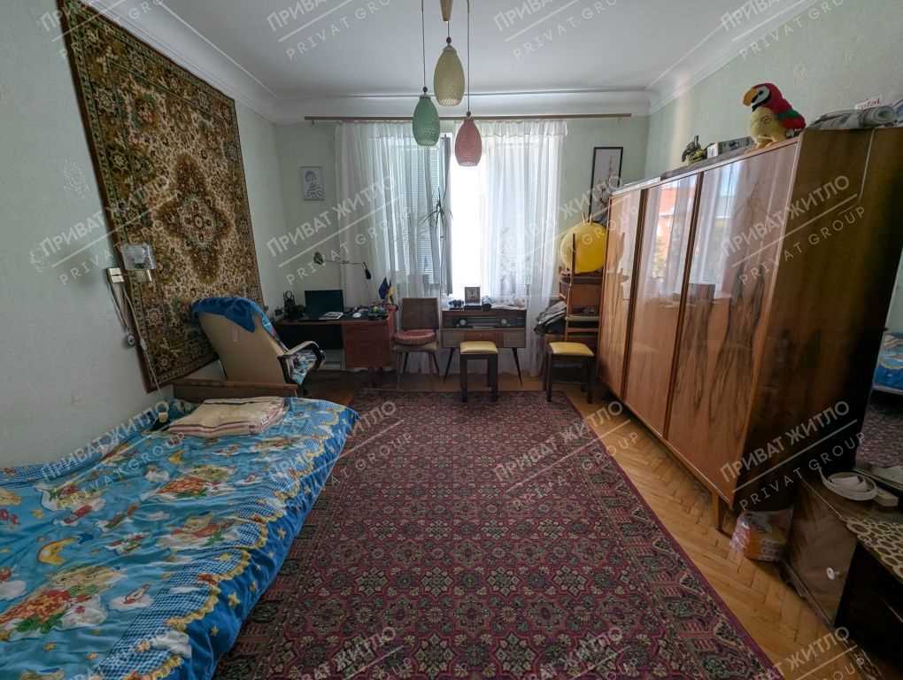 Дві кімнати в центрі Полтави навпроти ЦУМу цегляний будинок | Приват житло