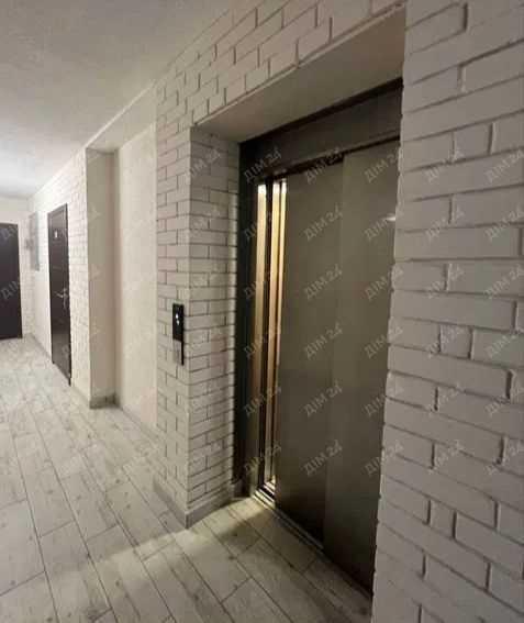 Продаж однокімнатної квартири в новобудові біля МакДональдсу | Приват житло