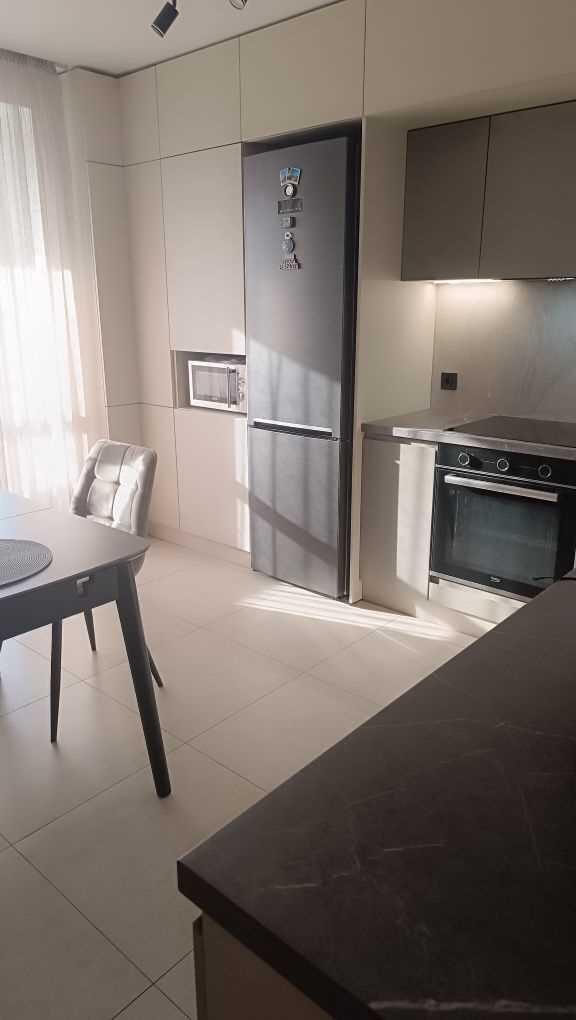 Велика однокімеатна квартира з ремонтом в новому ЖК | Приват житло