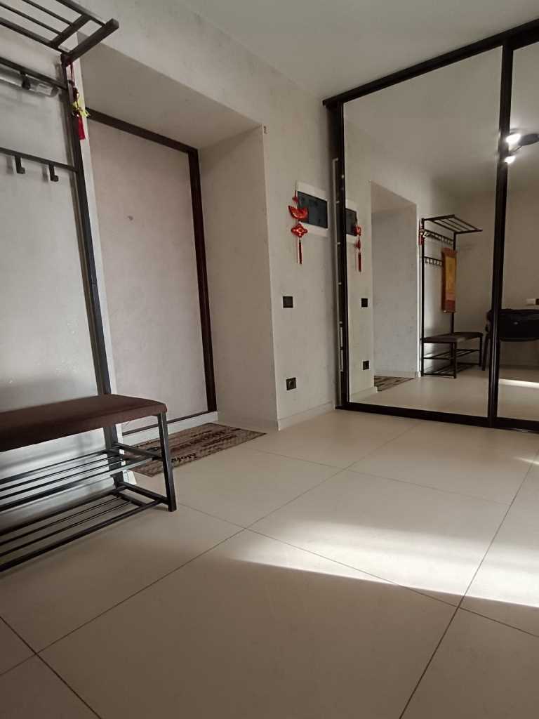 Велика однокімеатна квартира з ремонтом в новому ЖК | Приват житло