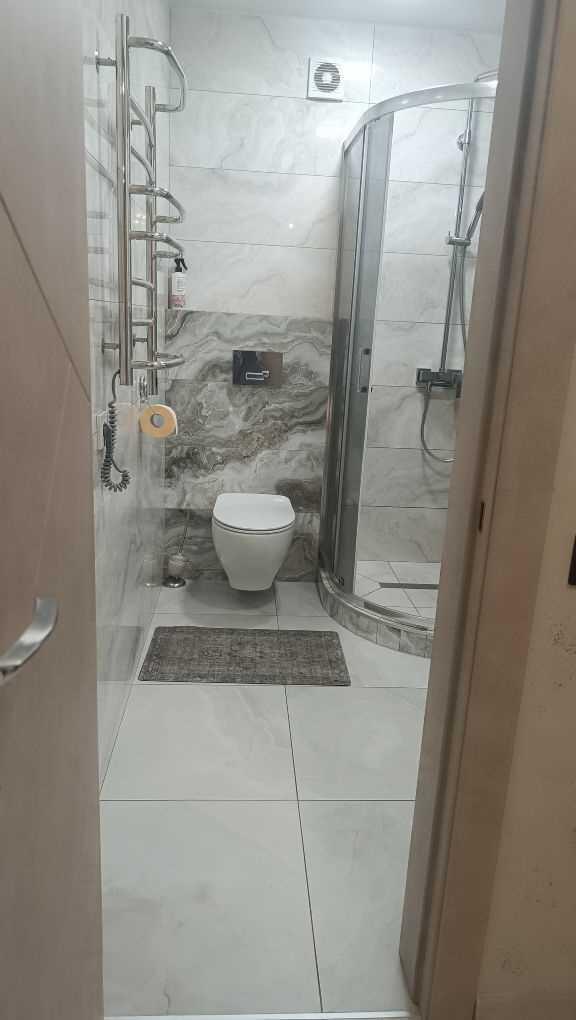 Велика однокімеатна квартира з ремонтом в новому ЖК | Приват житло