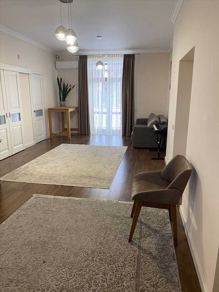 Сучасний будинок на Браїлках
 | Приват житло