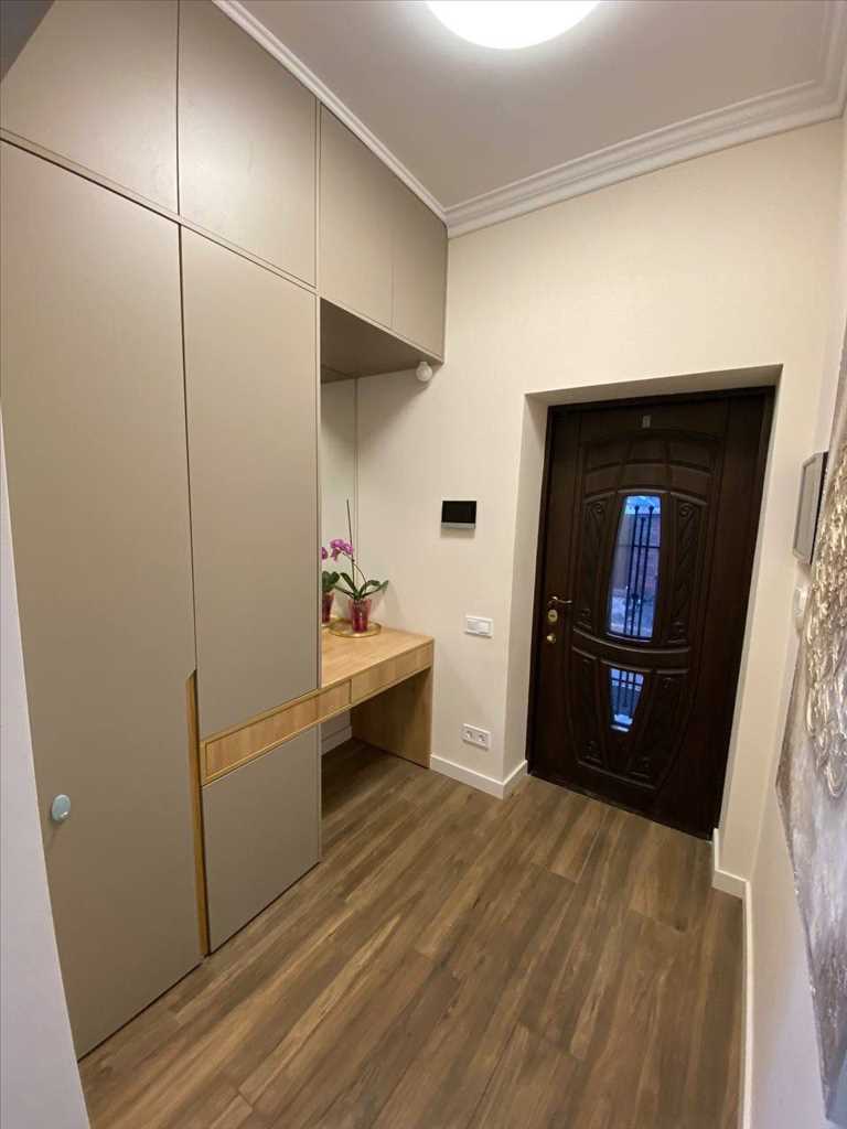 Сучасний будинок на Браїлках
 | Приват житло