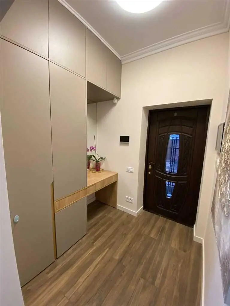 Сучасний будинок на Браїлках
 | Приват житло