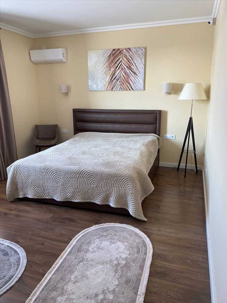 Сучасний будинок на Браїлках
 | Приват житло