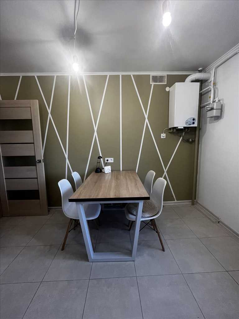 Однокімнатна в центрі по вигідній ціні | Приват житло