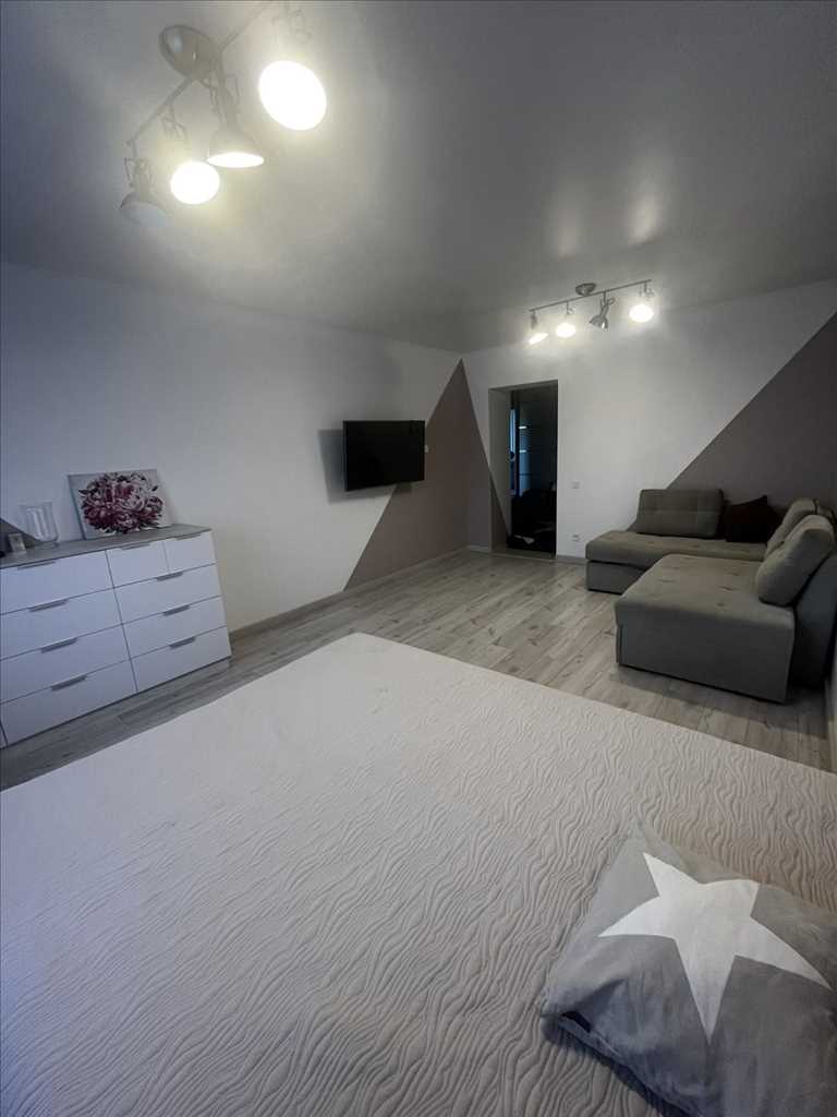 Однокімнатна в центрі по вигідній ціні | Приват житло