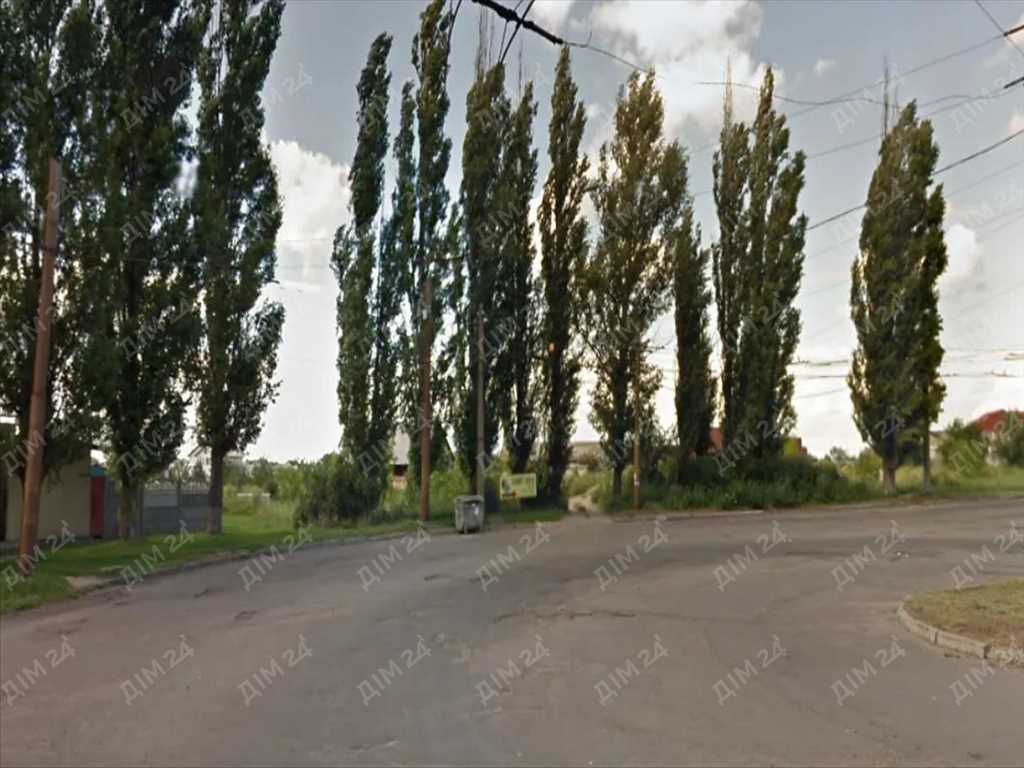 Ділянка під комерцію в місті! | Приват житло