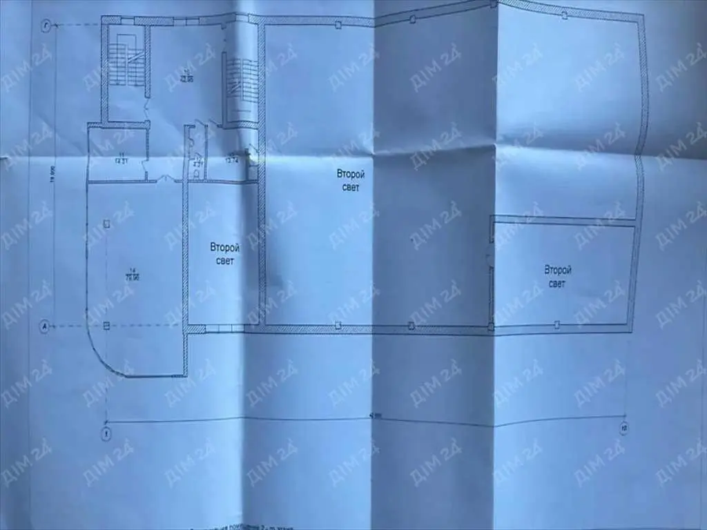 Ділянка під комерцію в місті! | Приват житло